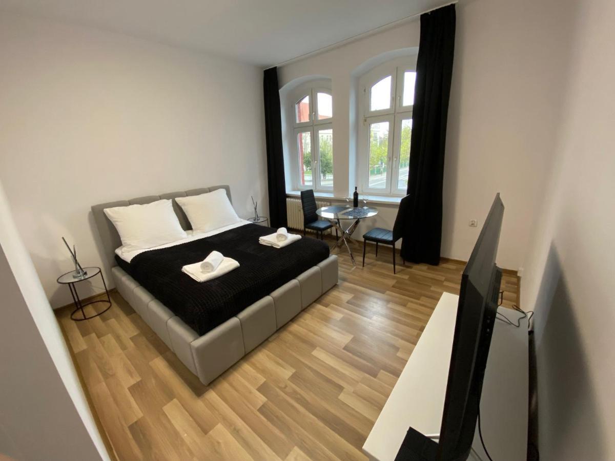 Vip Rooms Apartment Torun Bagian luar foto