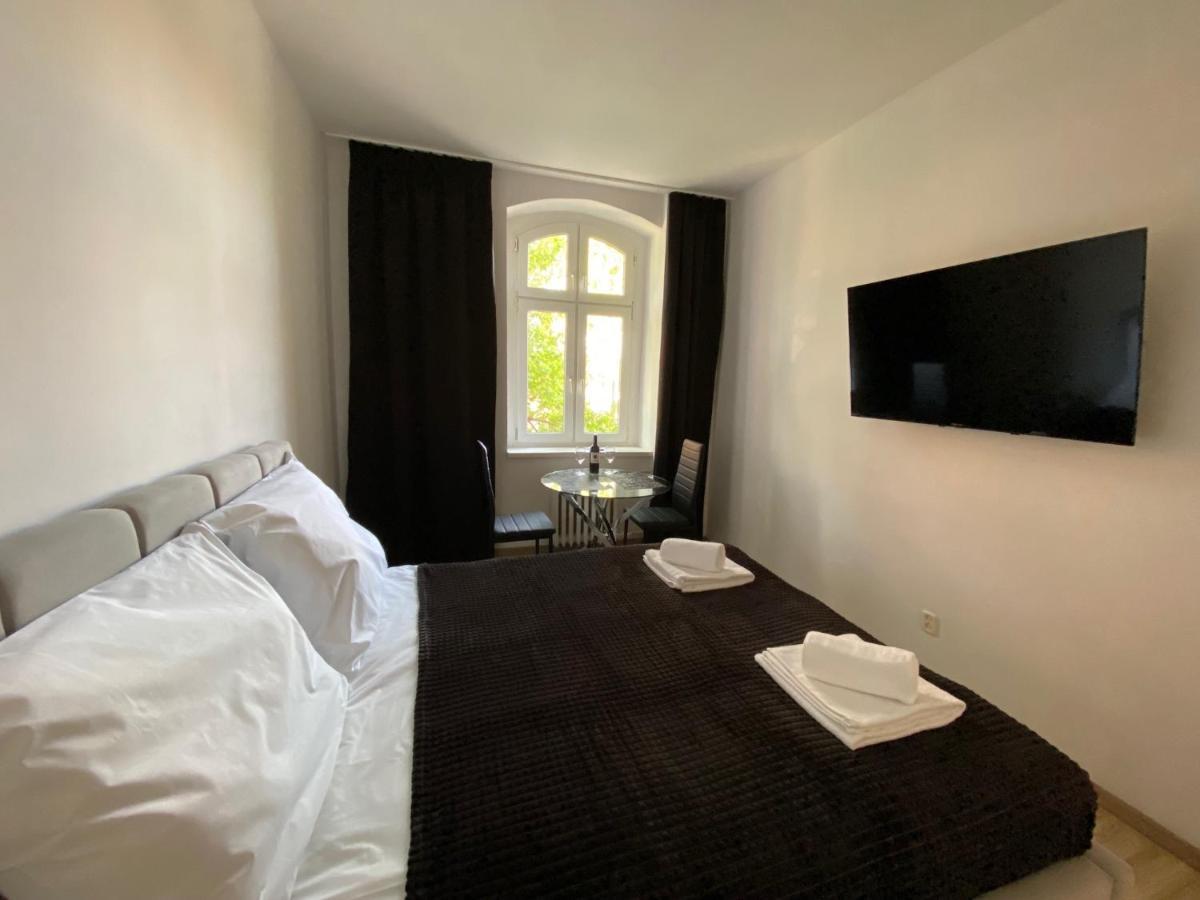 Vip Rooms Apartment Torun Bagian luar foto