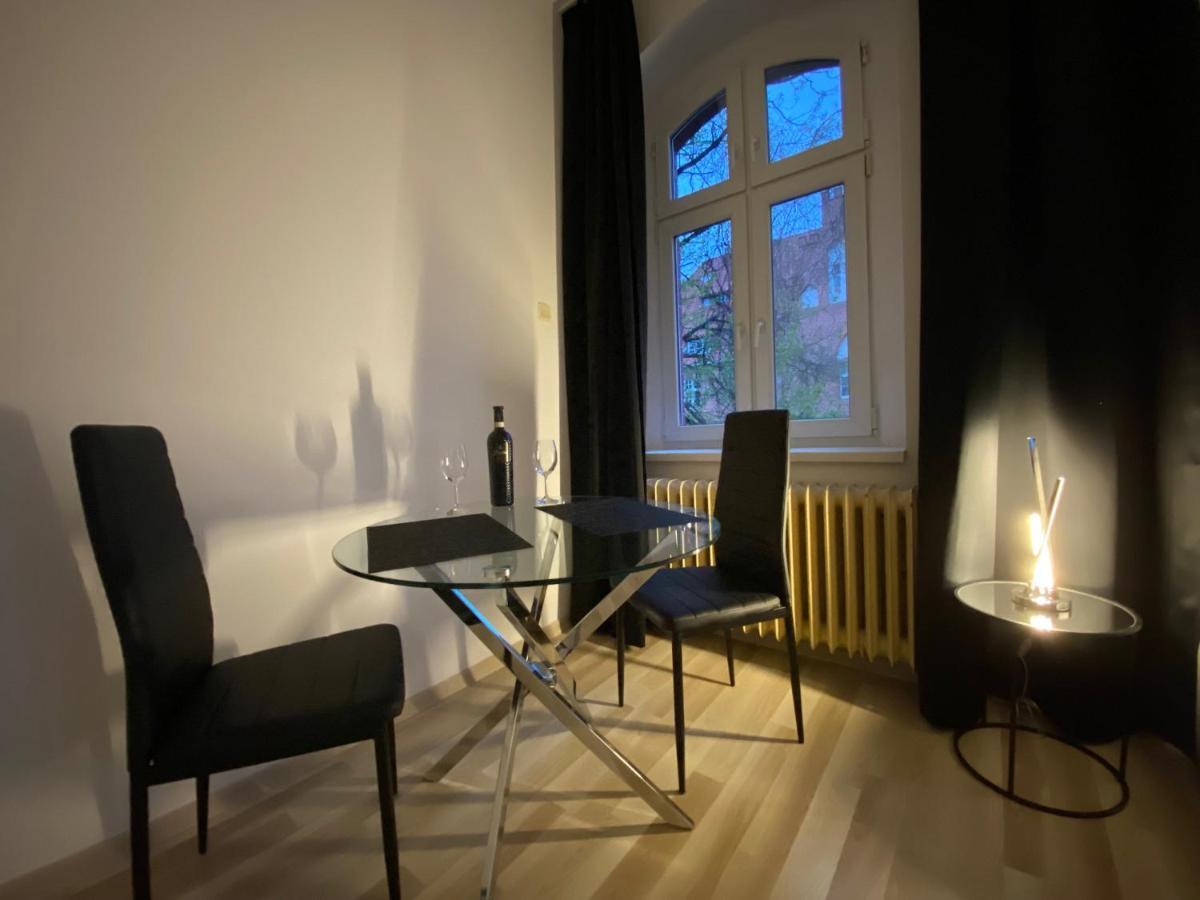 Vip Rooms Apartment Torun Bagian luar foto