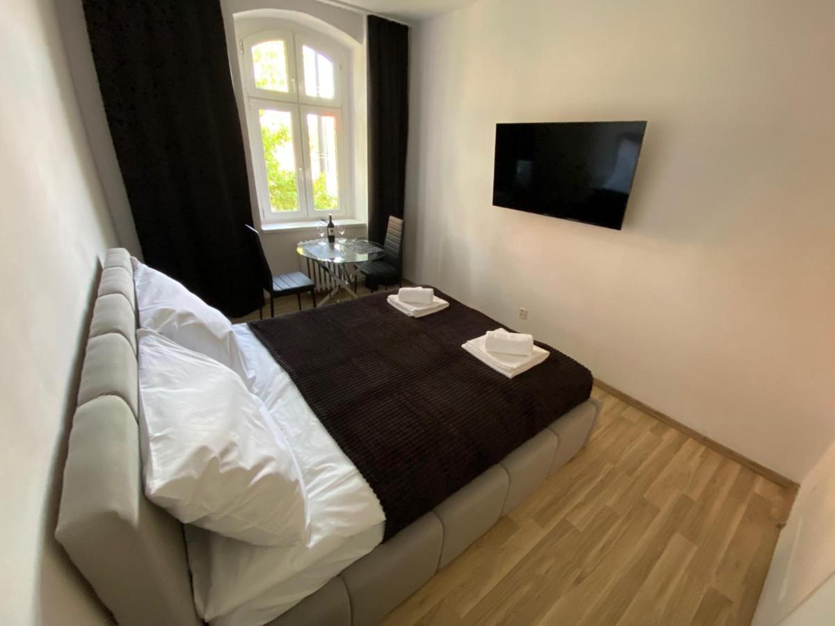Vip Rooms Apartment Torun Bagian luar foto